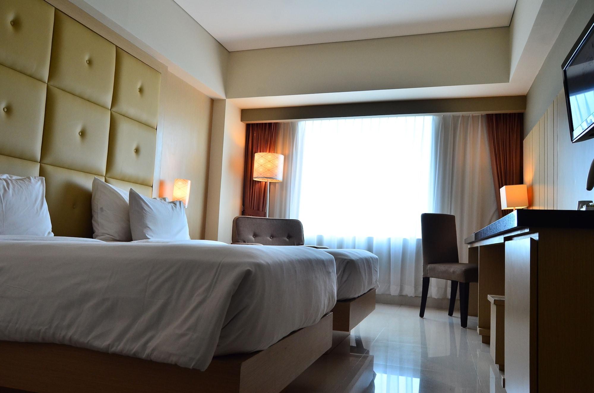 Hotel Santika נקסר מראה חיצוני תמונה