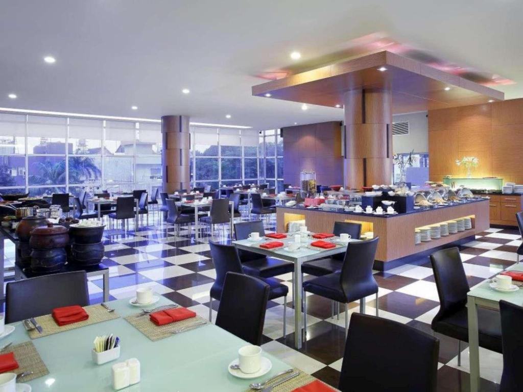 Hotel Santika נקסר מראה חיצוני תמונה