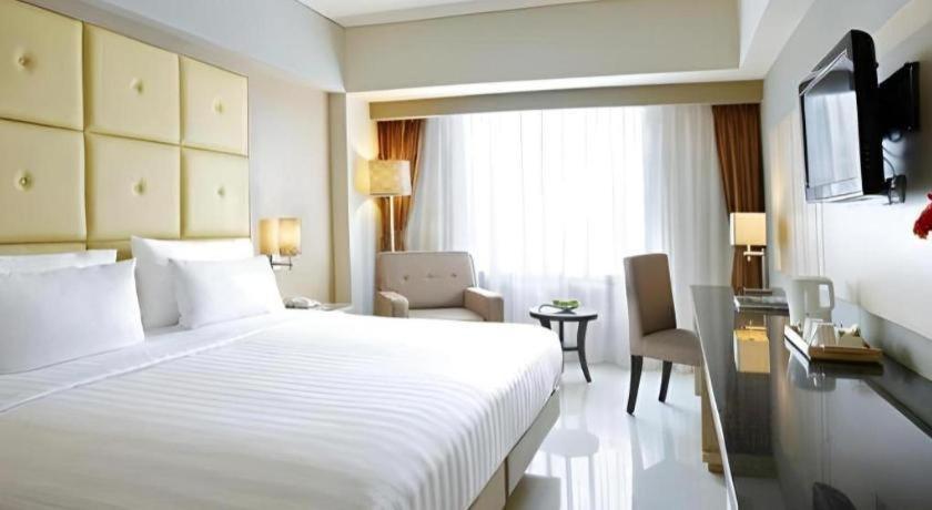 Hotel Santika נקסר מראה חיצוני תמונה
